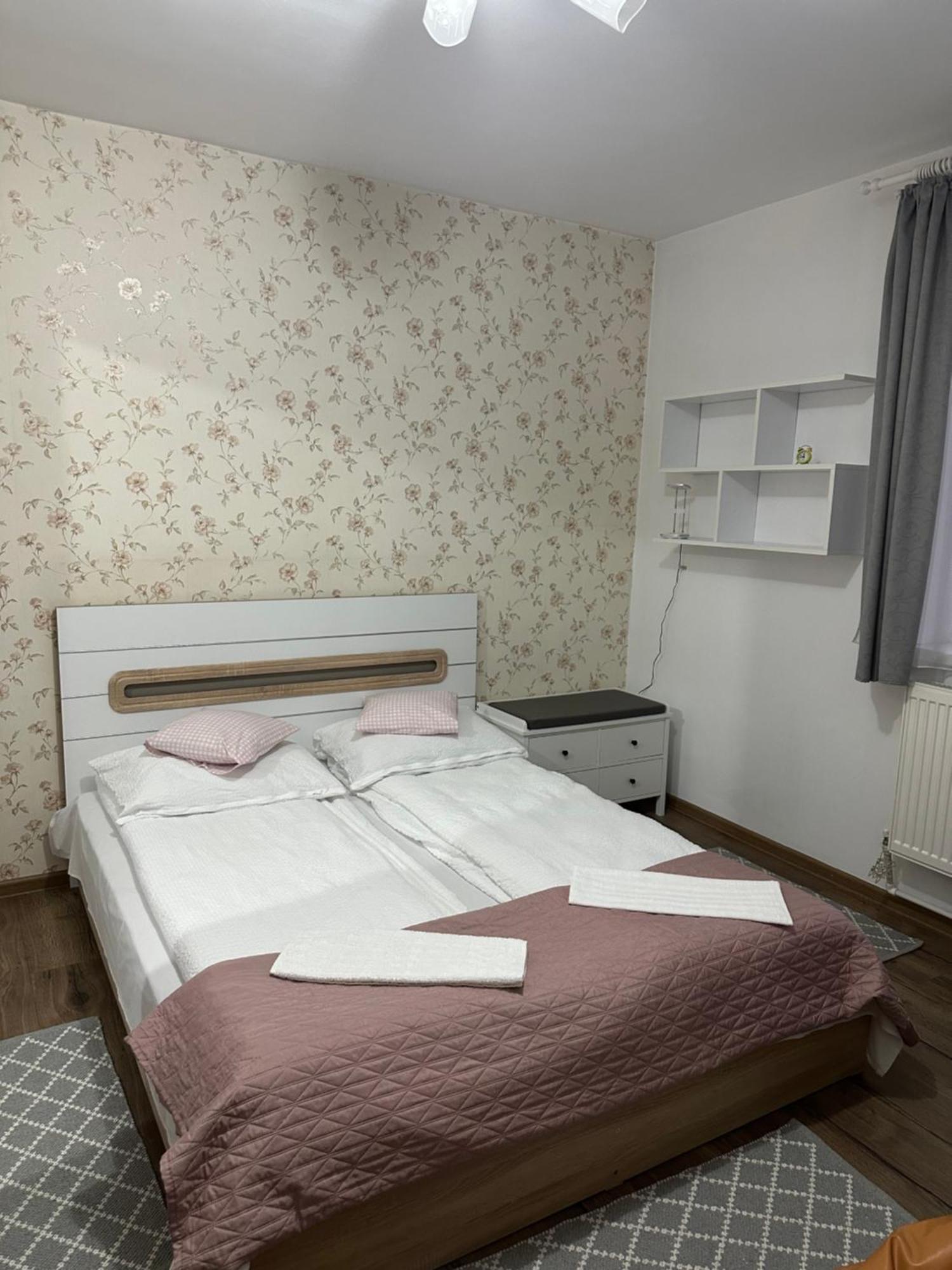 Apartament De Inchiriat 보르섹 외부 사진
