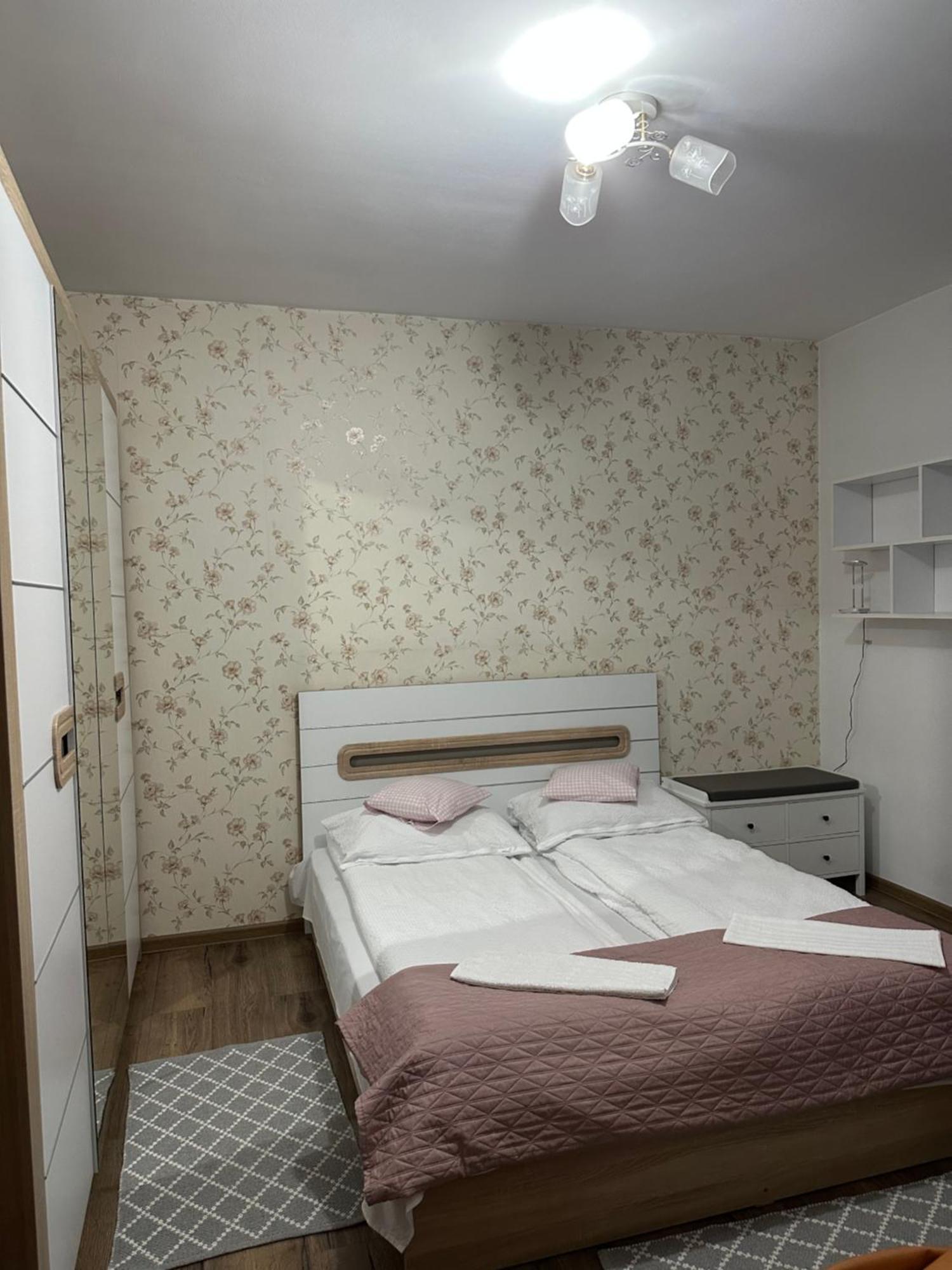 Apartament De Inchiriat 보르섹 외부 사진